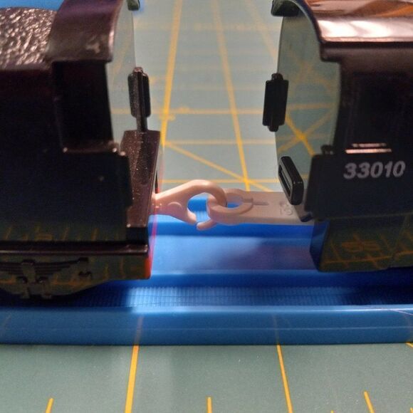 TOMY Engine Neville,Tender and Milk Car Battery Operated - Picture 6 of 6